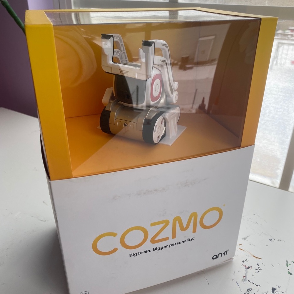 Cozmo Robot